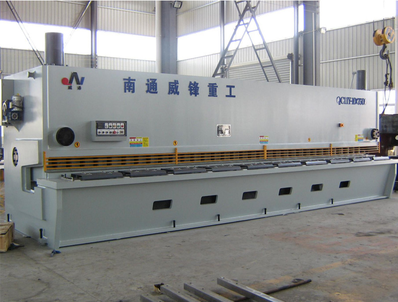 QC11Y-10X7500閘式剪板機 QC11Y-10X7500閘式剪板機